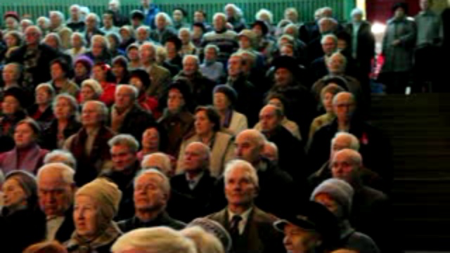 Звучит музыка гимна СССР и РФ смотреть онлайн