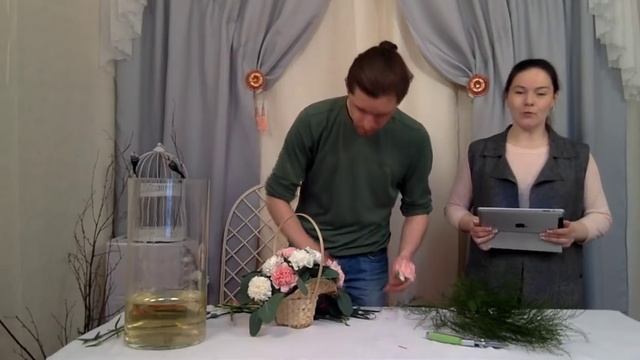 Как собрать недорогую корзину с цветами / СВАДЕБНЫЙ МАРАФОН Идеальный Свадебный Букет / Флористика смотреть онлайн