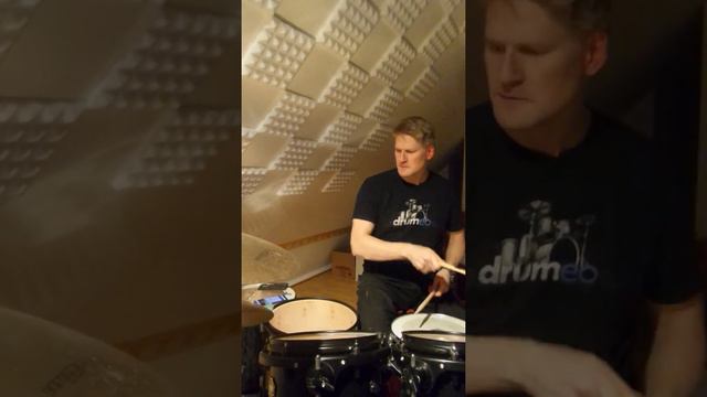 Thunderstruck drum cover смотреть онлайн