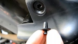 Hyundai Accent 2. Установка задних подкрылков и брызговиков