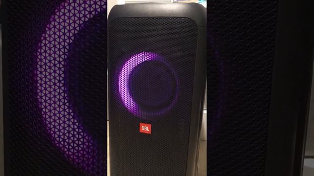 JBL Partybox 300 смотреть онлайн