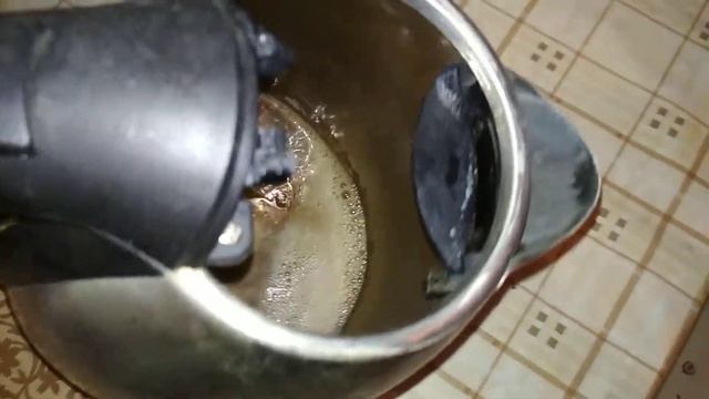 Удаление накипи в чайнике лимонной кислотой смотреть онлайн