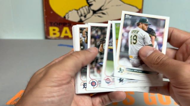 2022 Topps Update Hobby Box - HUGE Rookie Parallel!!!!! смотреть онлайн