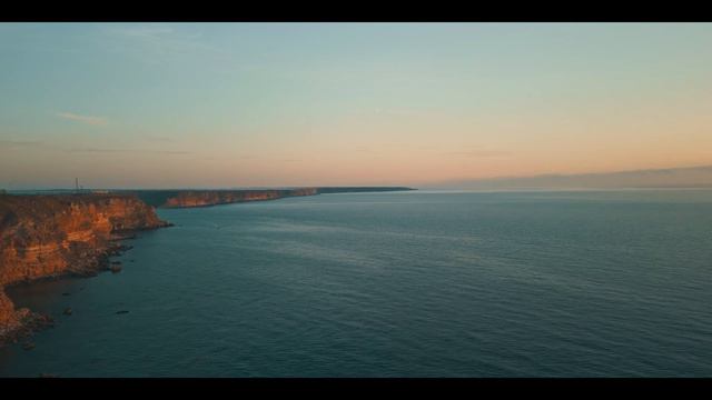 A gorgeous morning with a wonderful sunrise at Kap Kaliakra. смотреть онлайн