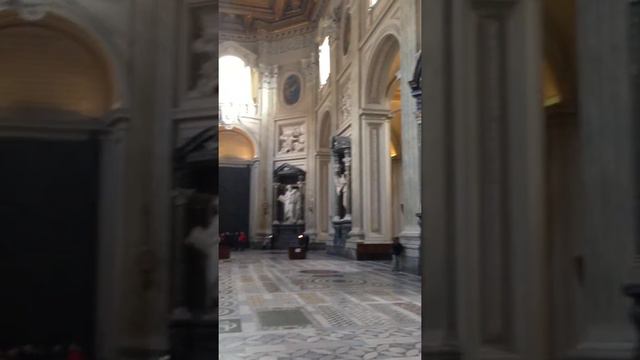 Tour of St. John Lateran Cathedral-Basilica in under 1 minute смотреть онлайн
