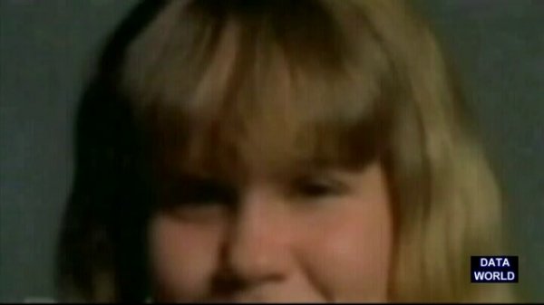 Possession of a Girl (DATA WORLD) Девушка обладает злой дух .