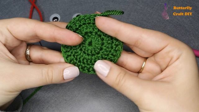 Crochet Frog Pocket hug How to do a crochet applique, keychain, fridge magnets, Christmas ornament смотреть онлайн