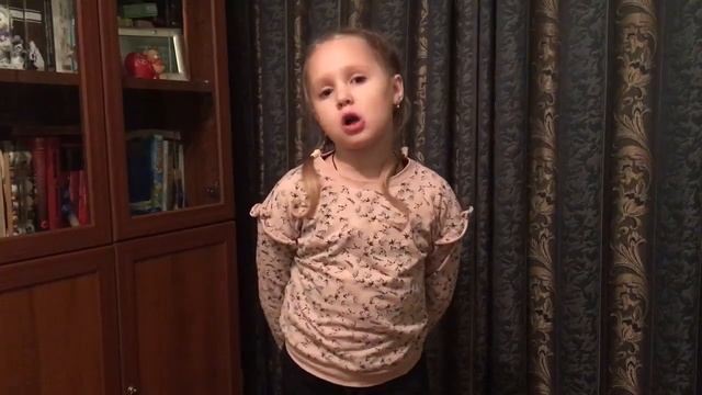 Шеполухина Аня читает стихотворение И. Бунина «Мать» смотреть онлайн