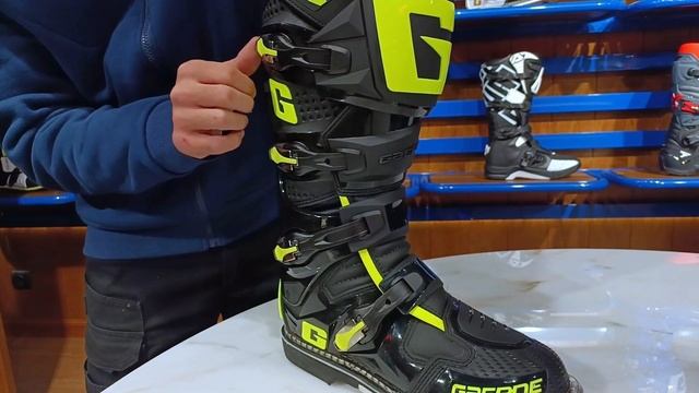 GAERNE SG12 vs GAERNE SG22 - ¿Las mejores botas de Enduro? ? смотреть онлайн