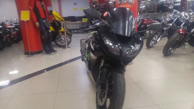 Мотоцикл KAWASAKI ZX600R NINJA Арт. K00734 Мотосалон Мегамото смотреть онлайн