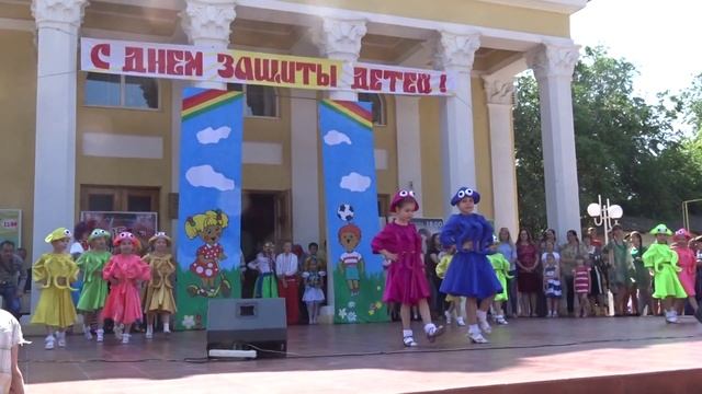 Общегородской праздник "Дружат дети всей планеты" смотреть онлайн