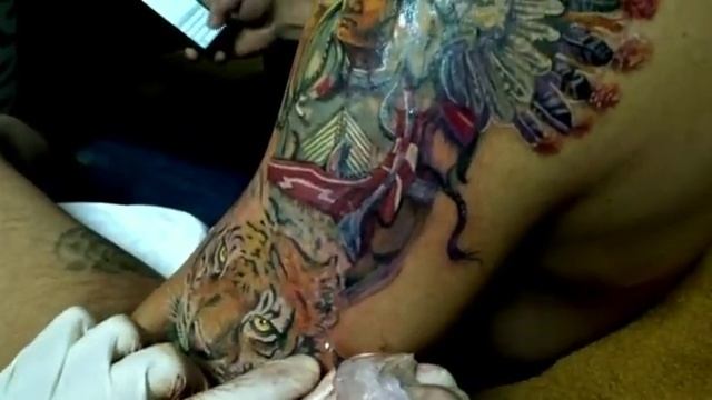 AttAcus AtlAs - Cover up tattoo band ИСПРАВЛЯЕННИЕ ТАТУИРОВКИ в процессе 3 смотреть онлайн