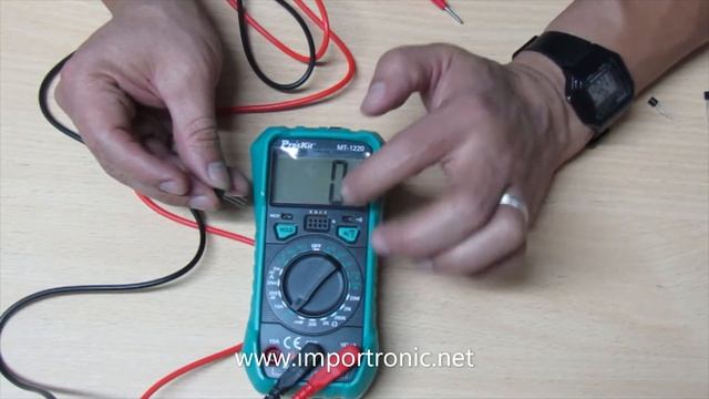 Multímetro PROSKIT MT-1220 Tutorial смотреть онлайн