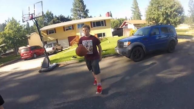 Crazy BASKETBALL 1V1!!!!!! смотреть онлайн