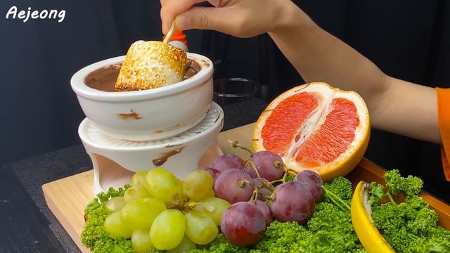 ASMR 달콤한 초코퐁듀에 상큼한 과일 퐁당💦 자몽🍊 망고🥭 체리🍒 포도🍇 바나나🍌먹방 CHOCOLATE FONDUE with FRUIT PLATTER MUKBANG смотреть онлайн