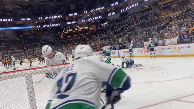 Thatcher Demko & Casey DeSmith Warm-Ups смотреть онлайн