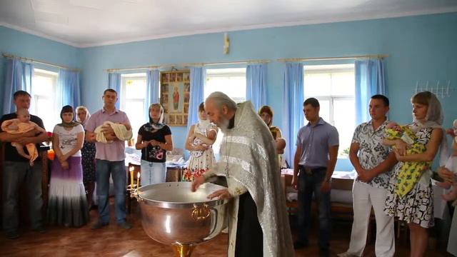 Видеограф Василий Минаков. "Видеосъемка крестин" смотреть онлайн