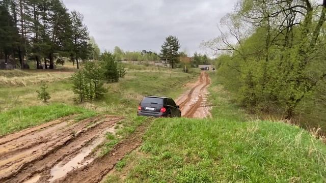 очень слабо! думала будет лучше ? Mercedes ML 300??? vs. Infinity QX80 vs. Ford Kuga смотреть онлайн