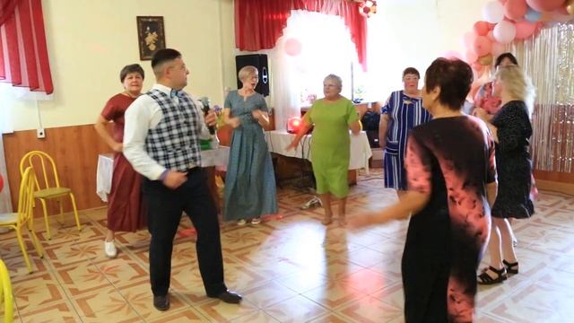 Cover "Любите девушки" смотреть онлайн