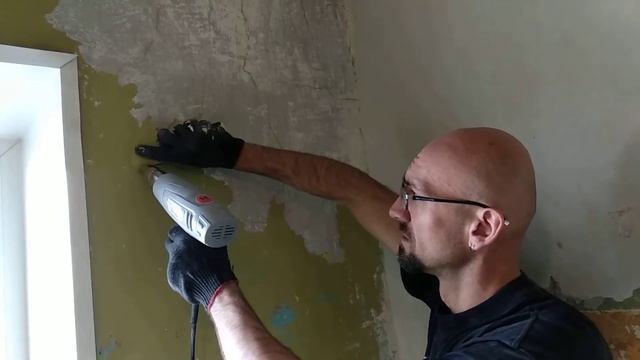 Убираем старую краску со стен при помощи строительного фена. смотреть онлайн