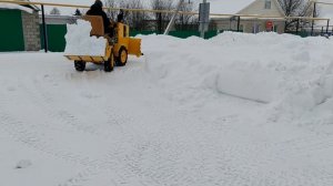 Самодельный минитрактор переломка.  Ковш на заднюю навеску.
