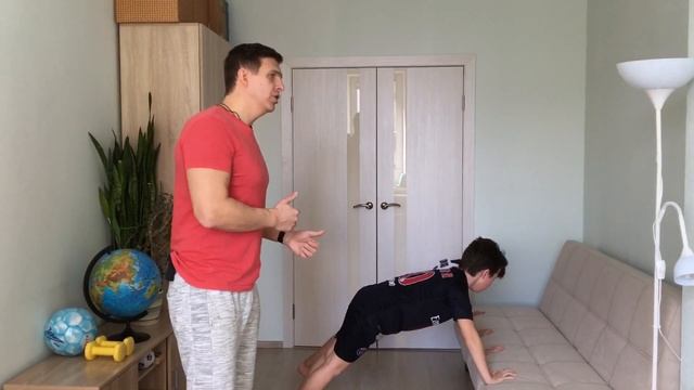 ОТЖИМАНИЯ для детей. КАК ПРАВИЛЬНО ОТЖИМАТЬСЯ? Отжимания от пола, от опоры, с колен, змейка смотреть онлайн