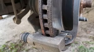 Обслуживание передних тормозных механизмов TOYOTA RAV4 4 поколения.