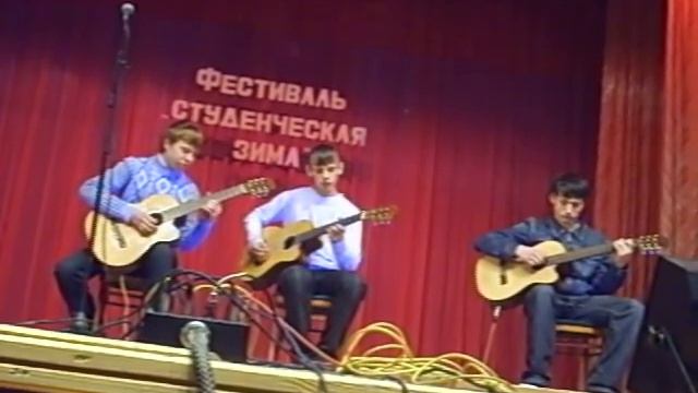 Скрип колеса . ( В три гитары. ).AVI смотреть онлайн