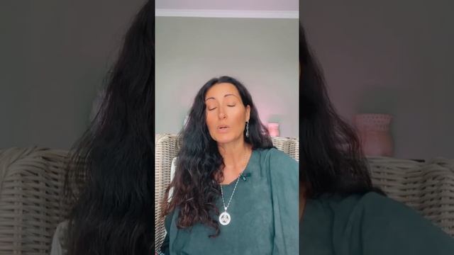 Как детские травмы влияют на взрослую жизнь смотреть онлайн
