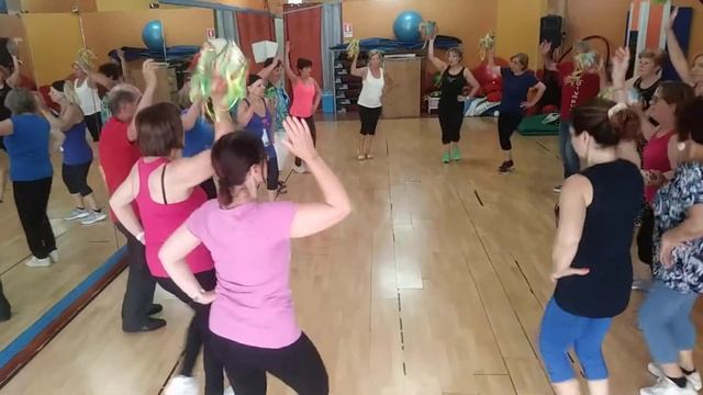 Tarantella a cerchio смотреть онлайн
