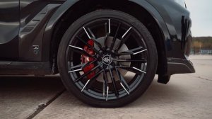 2023 BMW X6 G06 VS BMW X6 G06 with LARTE DESIGN BODY KIT