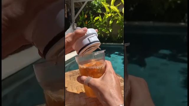 Данные семечки очень полезные и вкусные поэтому с них и получается такой освежающий напиток смотреть онлайн