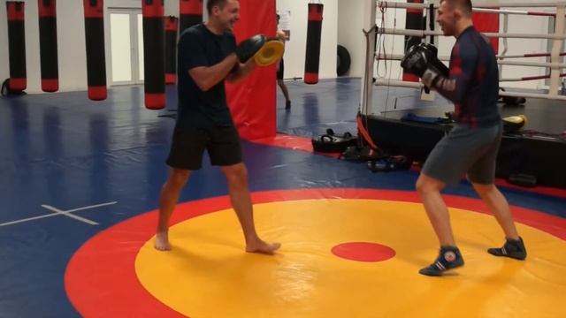 КЕ Менталитет. отработка ударной техники бойца ММА Ходкевич И. смотреть онлайн