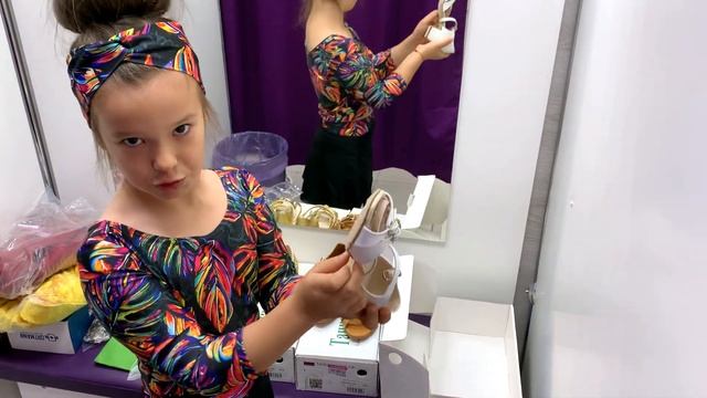 Покупаем одежду ?для танцев??! Что мы выбрали ?//ИзабеллаЛайк❤️ смотреть онлайн