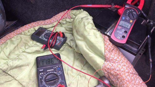 Автозвук. Потребление тока усилителей на номинале. 40 ампер при 90 децибел. смотреть онлайн