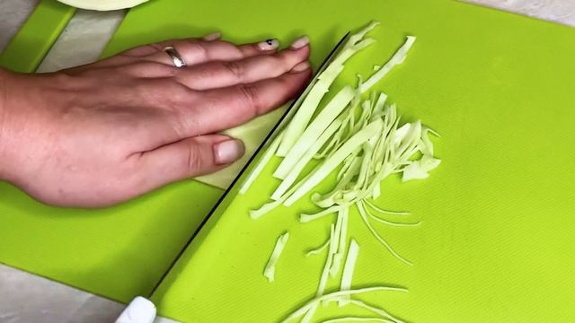 Как нашинковать капусту. Показываю два простых и быстрых способа. смотреть онлайн