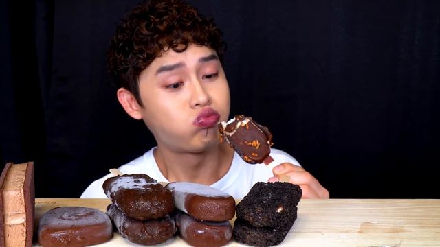 ASMR 더위탈출 초콜릿 아이스크림🍫엔초 거북바 쿠키바 민초바 먹방! Chocolate Ice Cream Party With Nutella Whipped Cream MuKBang смотреть онлайн