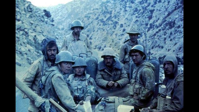 Армейская песня - Чечня в огне (В военкомате случай был) смотреть онлайн