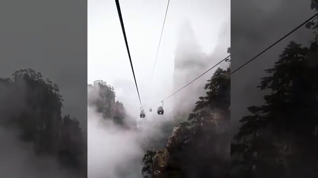 This ride in China is both terrifying and breathtaking at the same time смотреть онлайн