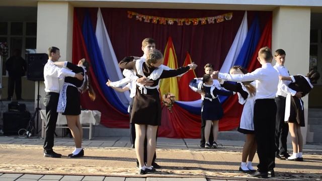 Вальс. 8 мая смотреть онлайн