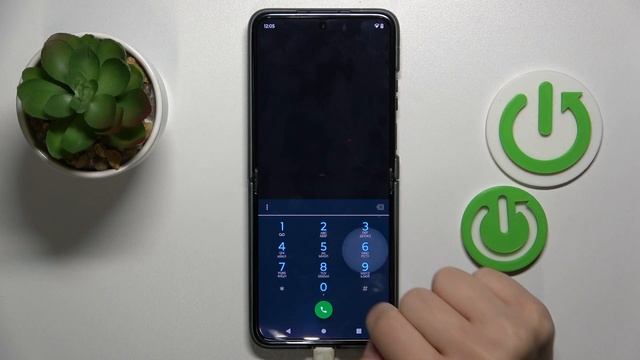 Motorola Razr 40 | Как узнать Imei-код Motorola Razr 40 - Как узнать серийный номер Motorola Razr 4