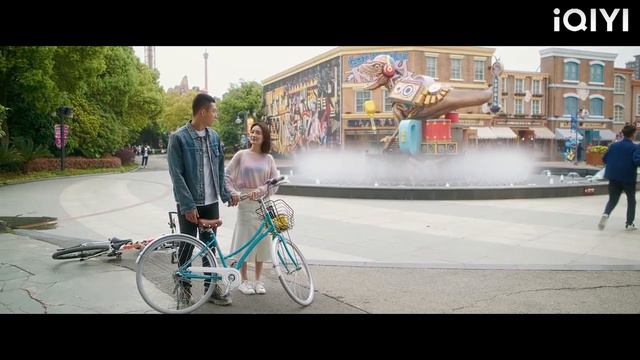 ว่าวตีซินเดอเรลล่าและประธานาธิบดีรีบขึ้นไปปกป้องเธออย่างแน่นหนา! смотреть онлайн