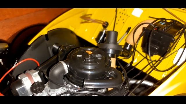 Citroen 2CV Charleston Yellow / Black 1:8 Model PREMIUMX