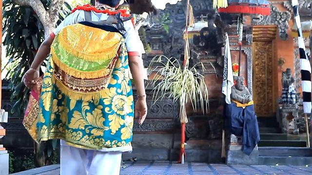 Bali Barong Dance. Балийский танец Баронг смотреть онлайн