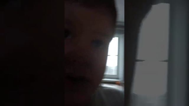 Илюша взял ему ответить телефон и снял видео пишите не говорите Матвея а то он мне даст люлей.mp4 смотреть онлайн