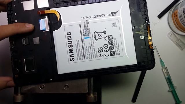 Ремонт модуля Samsung Galaxy Tab E SM-T561 Полная разборка, разделение модуля и замена матрицы смотреть онлайн