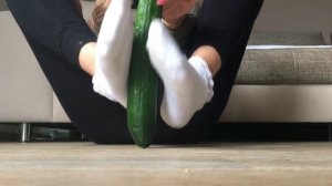 FOOTJOB in White Socks Füße Feetfetish German Feetmodel