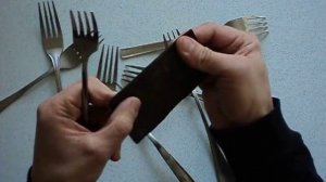 Как почистить вилку между зубчиками.