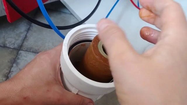 Как самому заменить фильтр картридж обратного осмоса #ecosoft #обратныйосмос смотреть онлайн