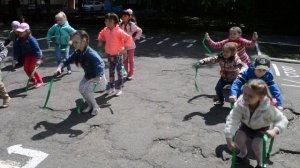 Веселая зарядка с ленточками, детский сад